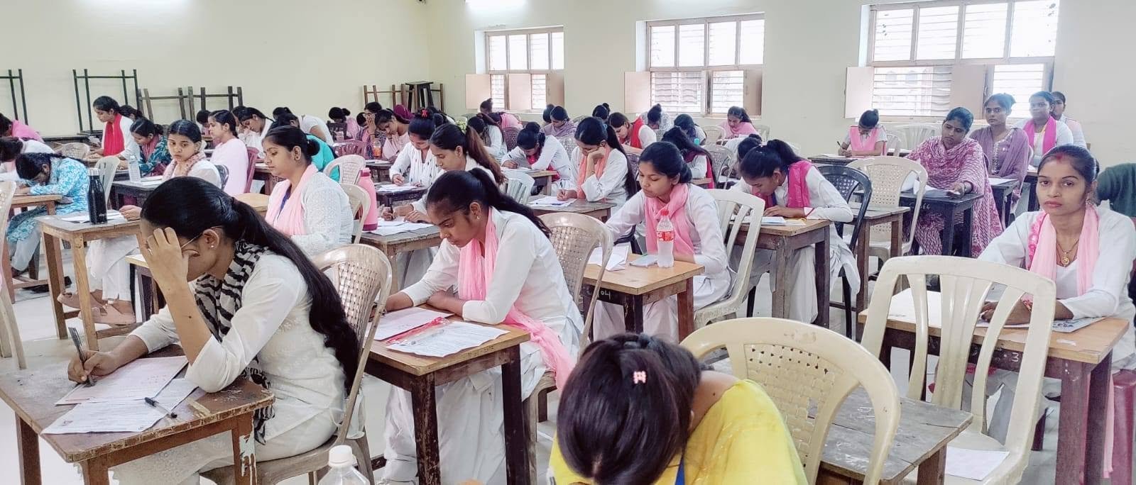 नशा मुक्ति सप्ताह के तहत निबंध प्रतियोगिता आयोजित