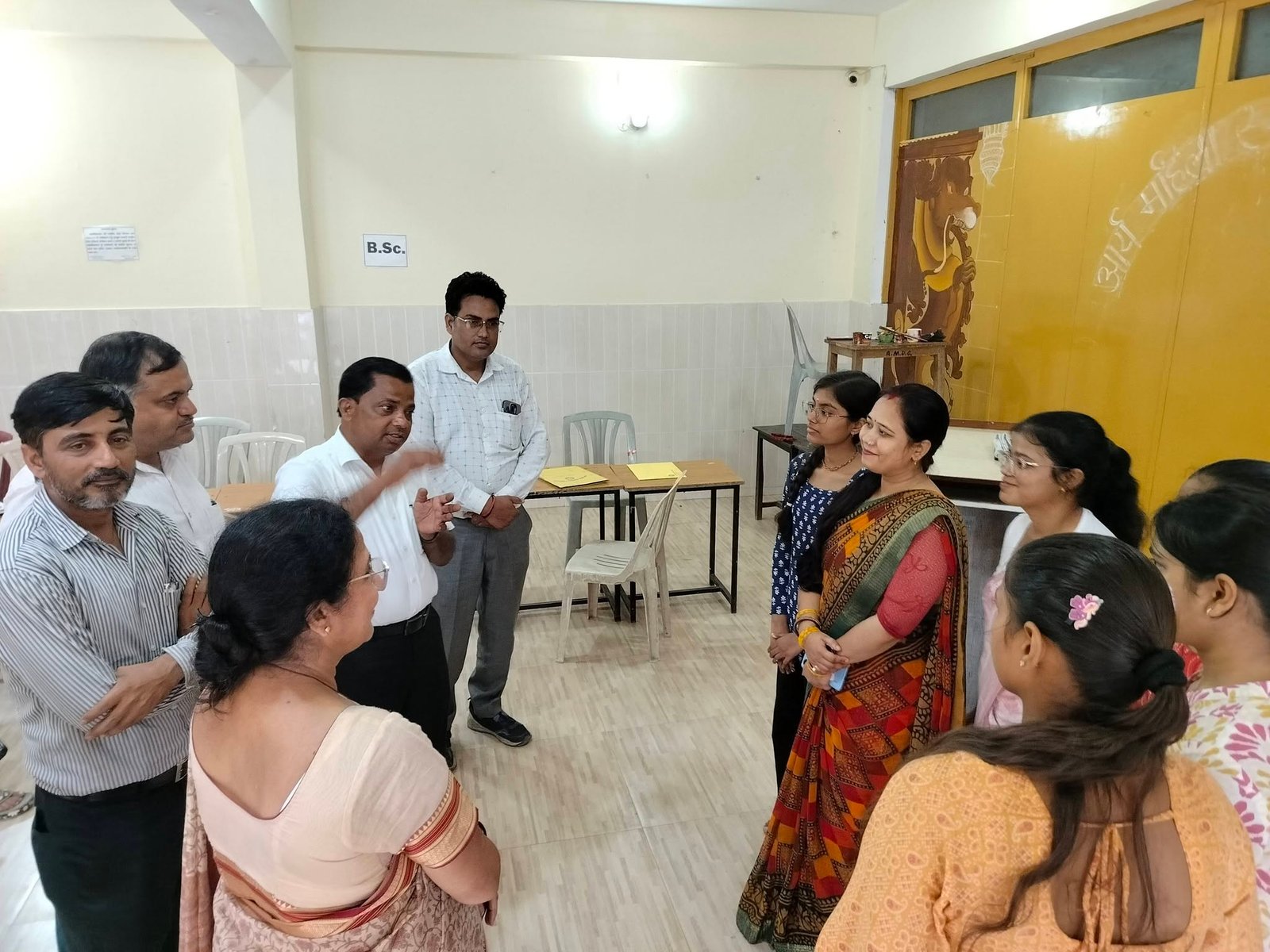 आर्य महिला स्नातकोत्तर महाविद्यालय, शाहजहाँपुर में महोदय प्रो कमलेश गौतम जी, अधिष्ठाता छात्र कल्याण, स्वामी शुकदेवानंद विश्वविद्यालय, शाहजहांपुर का गरिमामय आगमन