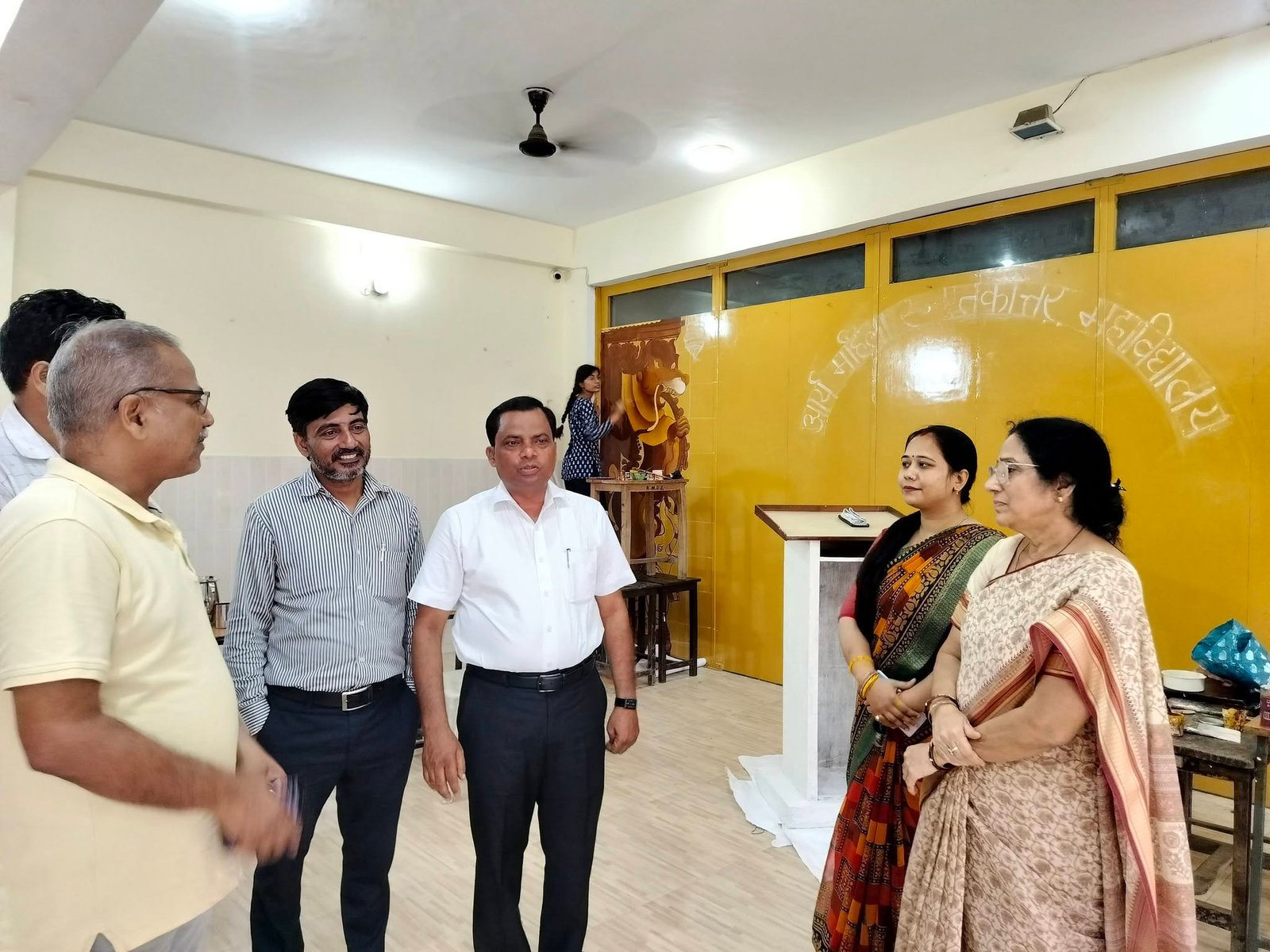 आर्य महिला स्नातकोत्तर महाविद्यालय, शाहजहाँपुर में महोदय प्रो कमलेश गौतम जी, अधिष्ठाता छात्र कल्याण, स्वामी शुकदेवानंद विश्वविद्यालय, शाहजहांपुर का गरिमामय आगमन